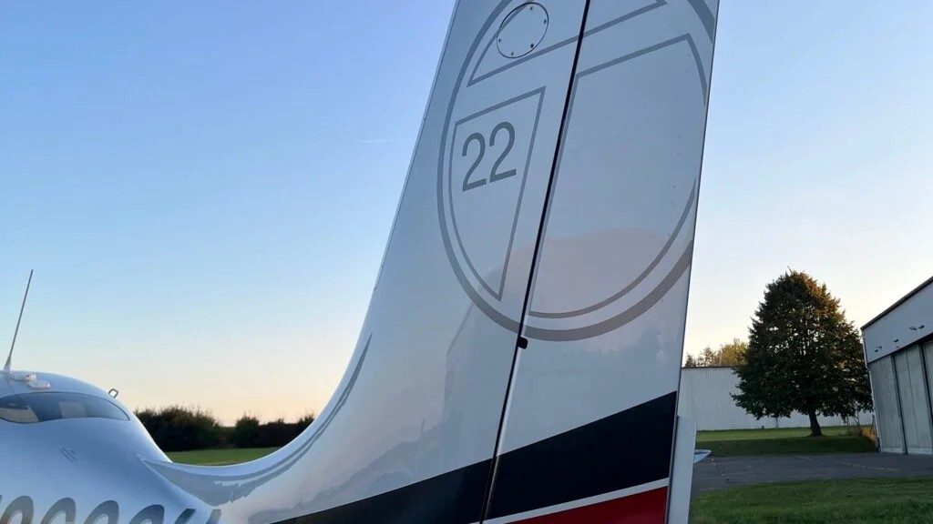 Dérive Cirrus SR22T